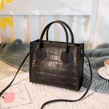 Load image into Gallery viewer, 2020 Fashion Trend Women Crocodile Pattern Crossbody Handbags
